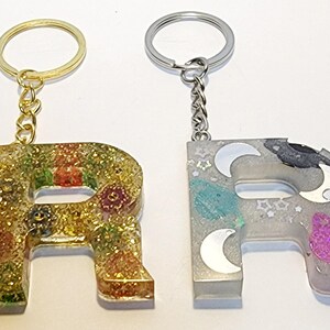 Resin Glitter Letter R Keychain - 1 1/2 X 1 1/2 Inch Gold Gem and Space ...
