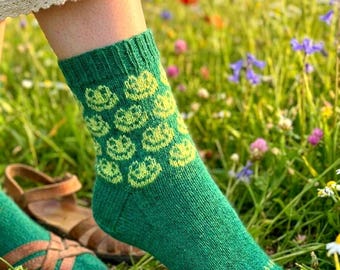 Hand Knit Green Frog Wool Socks – Cozy Cottagecore Footwear