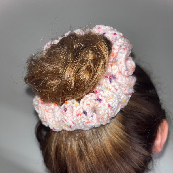 Crochet Uber-Scrunchy Pattern, Hand-made Crochet Scrunchy Custom Hair-tie Dress-up Accessory Pattern