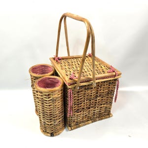 Vintage Wicker Picnic Basket: Gingham-Lined Rattan, Twin Bottle Holders