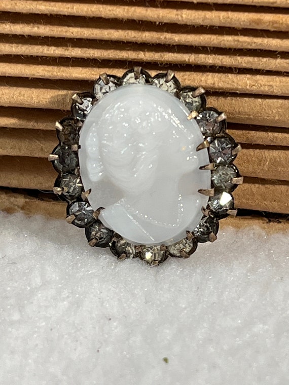 1800’s Milk Glass Cameo surrounded by brilliant c… - image 6