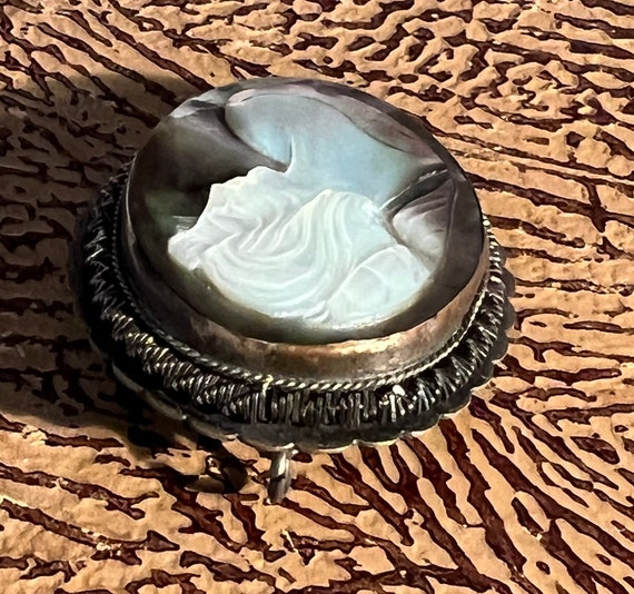 Victorian Silver Hand-carved Abalone Cameo Pin Br… - image 4