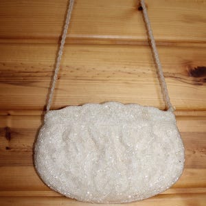 ヴィンテージ La Regale ハンドメイド ビーズ ハンドバッグ - パールホワイト - イブニングバッグ - クラッチ - お出かけ用ハンドバッグ - ホワイト キラキラ ハンドバッグ