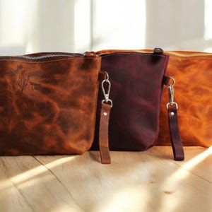 Leather Makeup Bag, Personalized Bridesmaid gift, Leather Cosmetic Pouch, Custom Bag for Women, Personalized Leather Make-up Bag