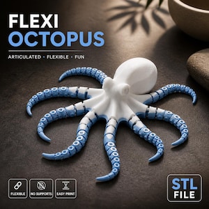 以下が含まれることがあります： 白と青のFlexi Octopus 3Dプリントおもちゃ。タコは関節式で柔軟な手足を持っています。「FLEXI OCTOPUS」という文字が青色で表示されています。画像には「ARTICULATED • FLEXIBLE • FUN」という文字も含まれています。