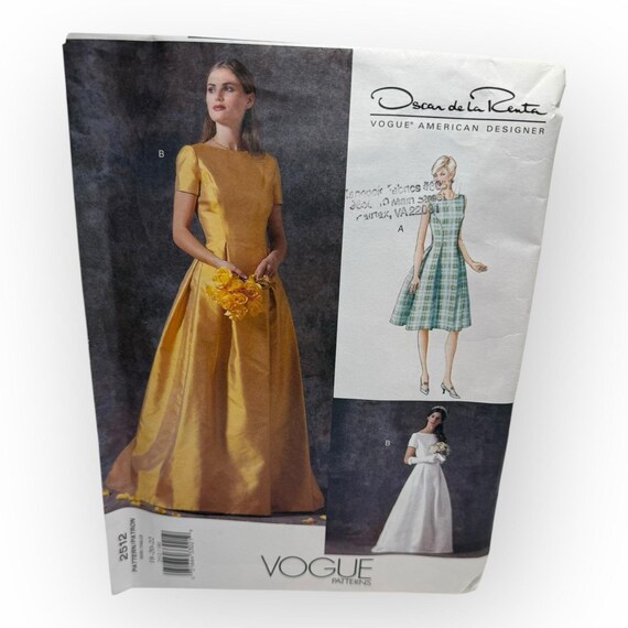 slim fit dress slacks Oscar De La Renta Silk Organza Feather Gown