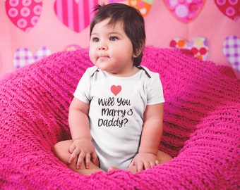 Mummy Will You Marry My Daddy Vest, Baby Vest Proposal, Proposal Ideas, Engagement Ideas, Baby Proposal, Will You Marry Me, Marry Daddy