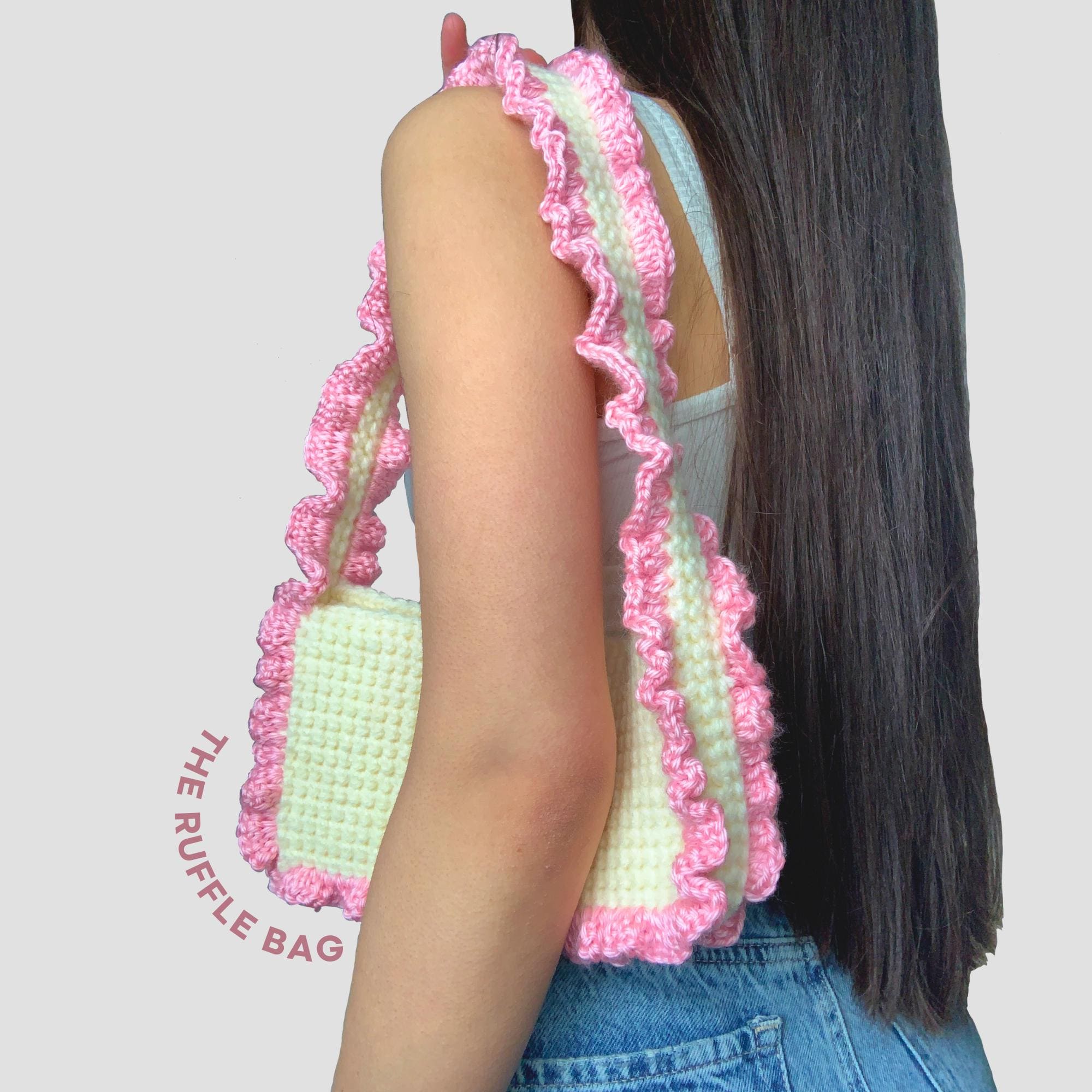crochet shoulder bag pattern / aesthetic coquette crochet
