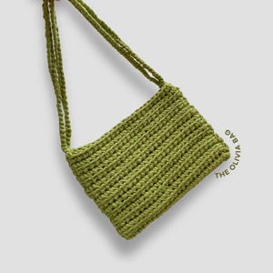Crochet shoulder bag pattern / easy crochet pattern step by step instructions with pictures / t-shirt yarn crochet bag