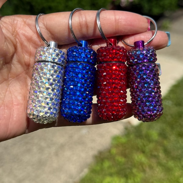 pastillero con diamantes de imitación, llavero para pastillas, mini pastillero, llavero para pastillas recargable, caja de almacenamiento brillante, pastillero de viaje