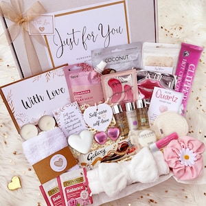 HUG IN A BOX – Spa Gift For Her – Pamper Hamper – Self Care Box – Birthday Gift For Her – New Mum Gift – Care Package – Gift For Her