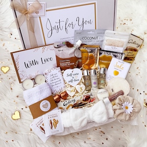 HUG IN A BOX – Spa Gift For Her – Pamper Hamper – Self Care Box – Birthday Gift For Her – New Mum Gift – Care Package – Pamper Box