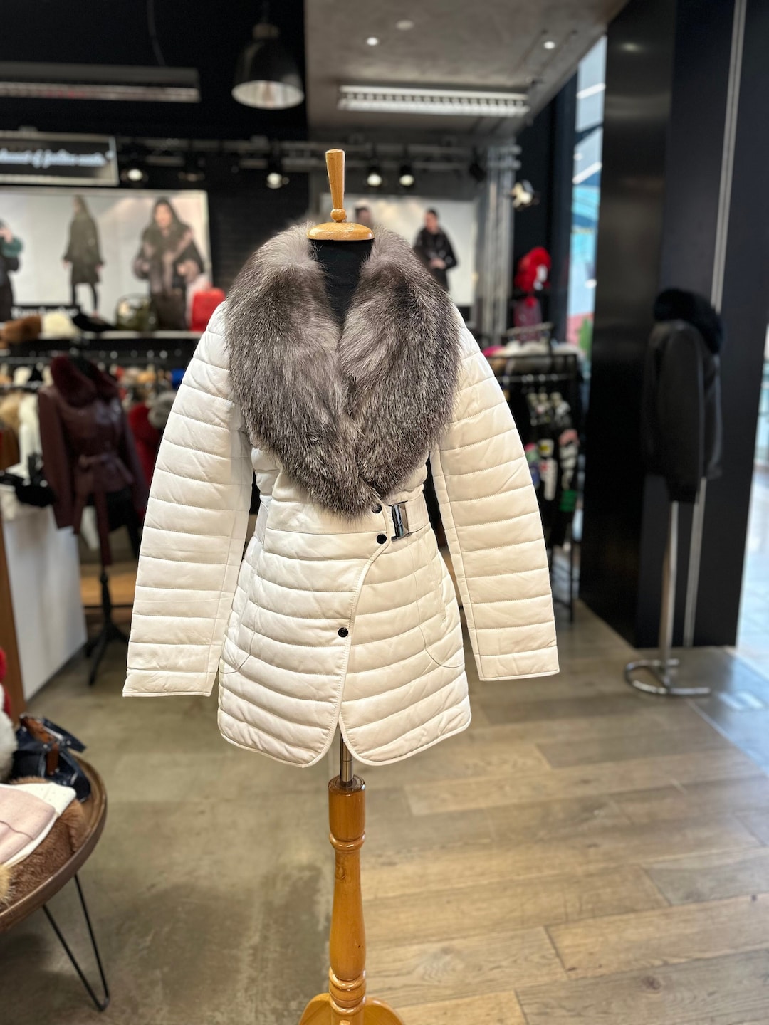 Asos Bikerjacke Asos Lederjacke Mit Fell WeiÃŸe Bikerjacke Mit