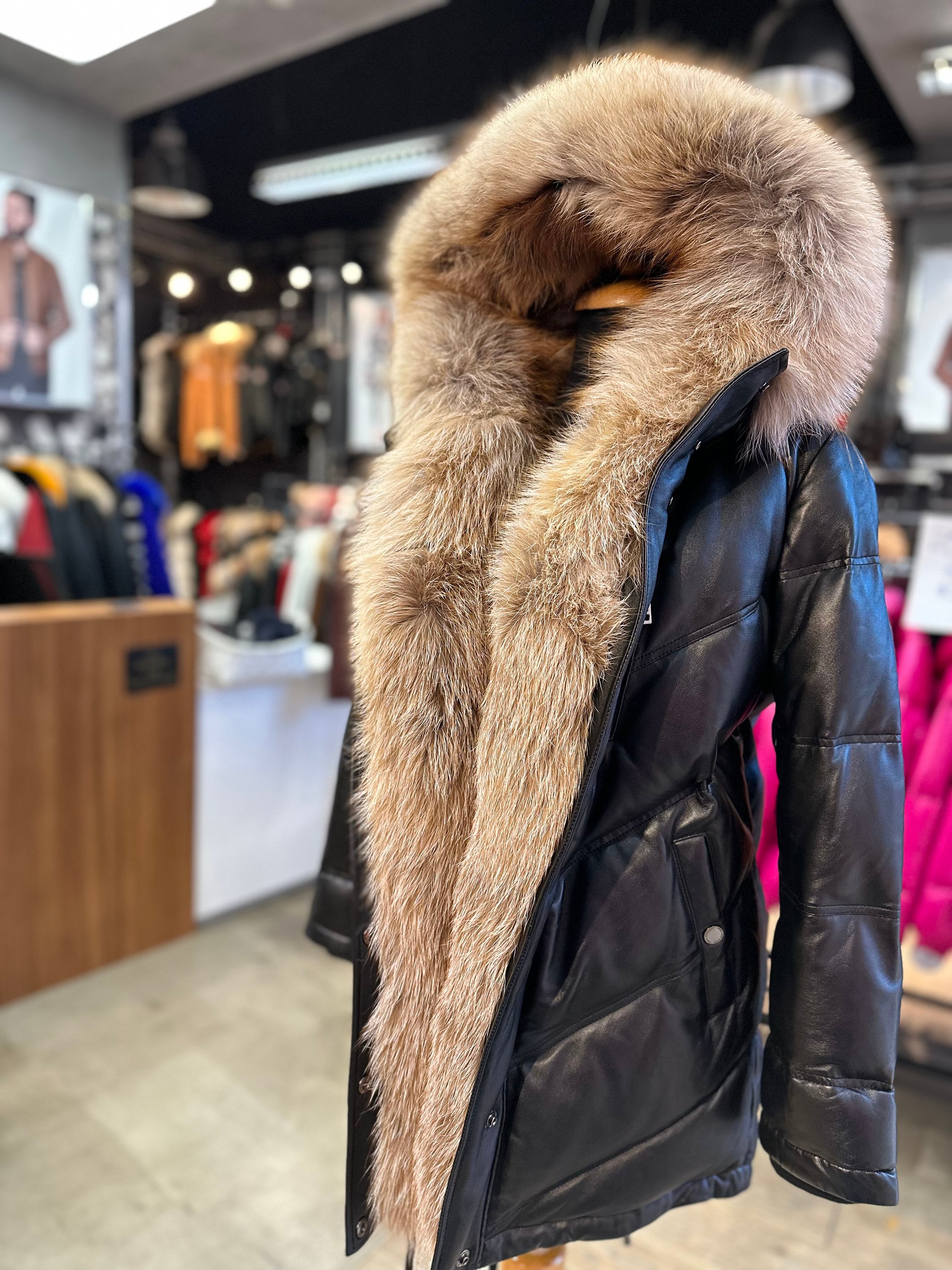 Women's V-bubble Lamb Skin Leather & Goose Down Parka With Real Fox Fur