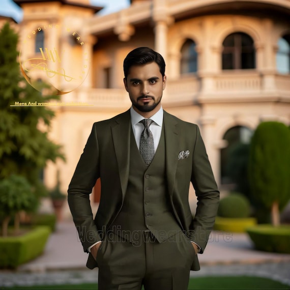 メンズオリーブグリーン3ピーススーツ：新郎と新郎の付添人の衣装