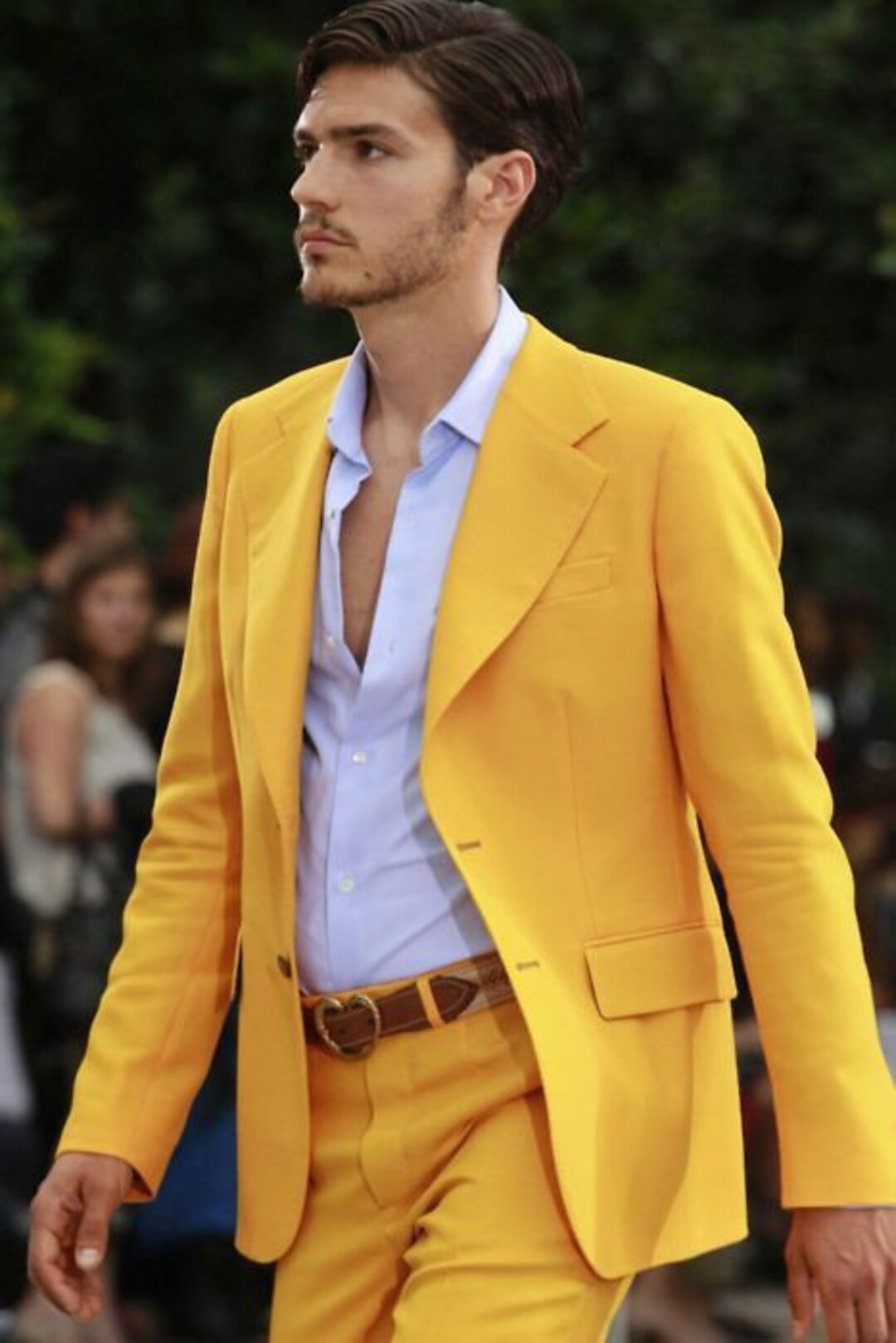 Men’s Stylish Plaid Wedding Suit – Yellow 3-Piece Ensemble