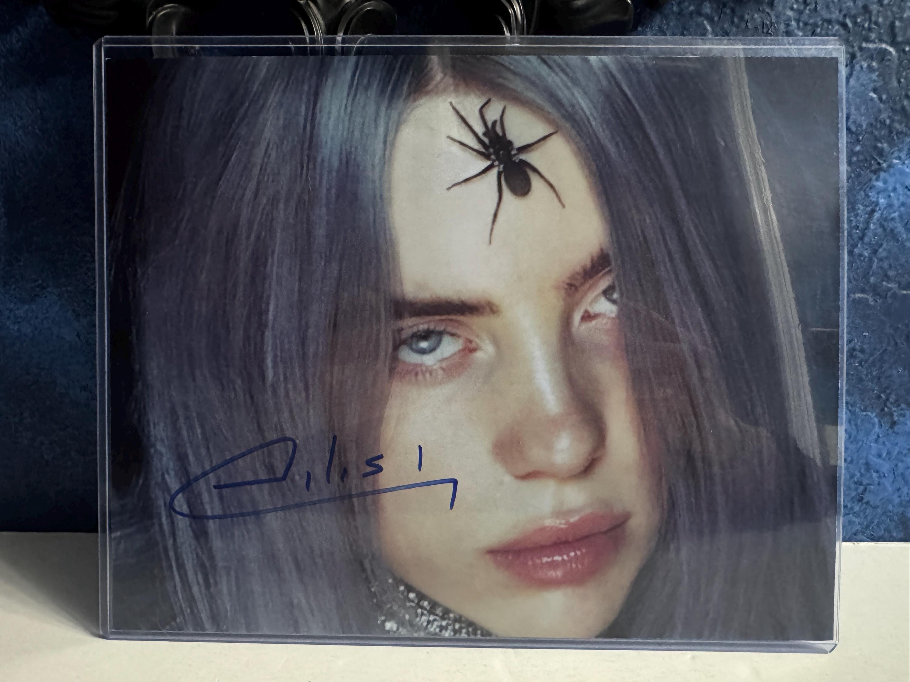 ビリーアイリッシュ　直筆サイン Billie Eilish(ビリーアイリッシュ) 【直筆サインフォト
