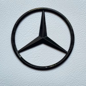 Mercedes rear star emblem -  Österreich