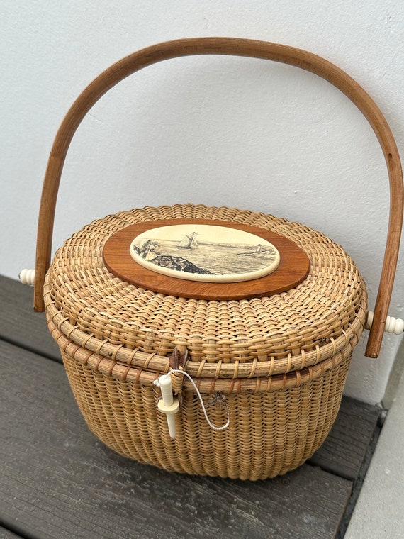 Barlow Vintage Nantucket Basket Handbag
