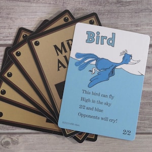 Cartas de token Whimsical Bird para MTG ilustradas por MRB Alters, Foil ou Non-foil, impressas em papel cartão de qualidade premium
