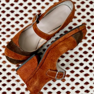 Vintage 1960s Mary Janes von Junge Kolonie mit Wildleder und Blockabsatz Schuhe - Mary Jane Style - 60s • Größe 4,5 / 5 in Damen