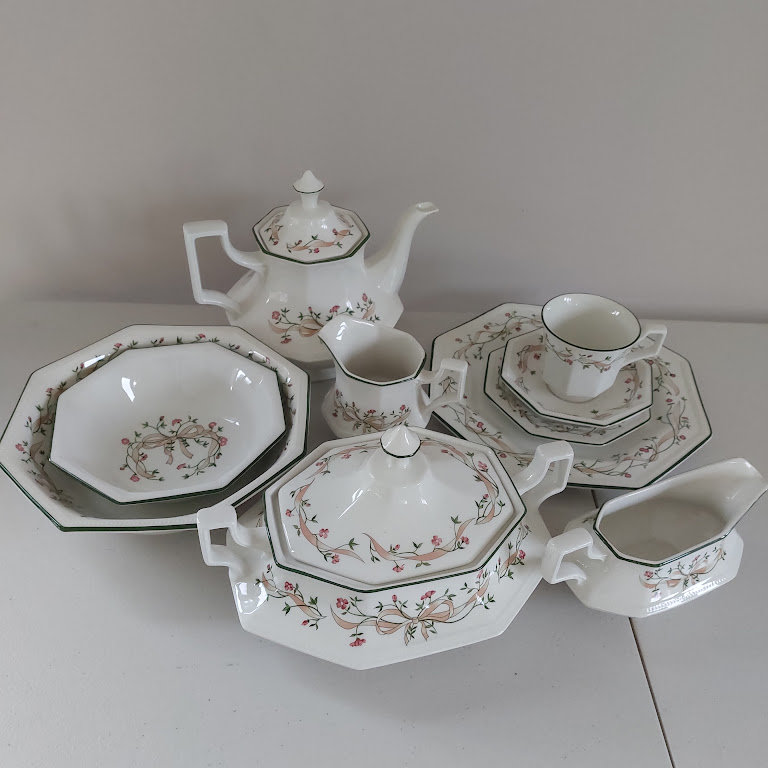 Johnson Brothers★エターナルボー★オクタゴナルボウル6個【美品】 Johnson Brothers Vintage 1980s Eternal Beau China Dinnerware Set
