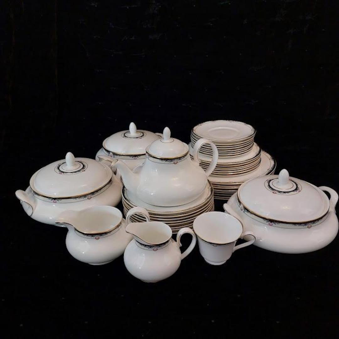 ロイヤルダルトン　Rhodes Salad Plates ~ 