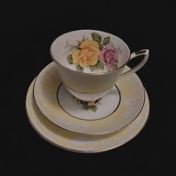 工芸品 ENGLISH FINE BONE CHINA Vintage Imperial Fine English China Warranted 22KT Gold China 7