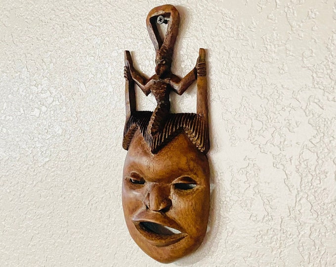 Authentic AFRICART Guro Mask with horns and Seated Divinity 10" Made in Malawi.