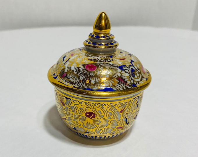 Vintage 1996 Authentic Thai Hand Painted BENJARONG Porcelain Ginger Jar with Lid. Free Shipping
