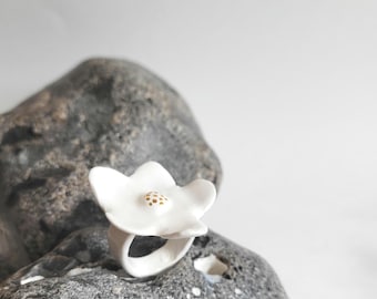 Blüte, Porzellanring, 22k Gold, weiß/ gold