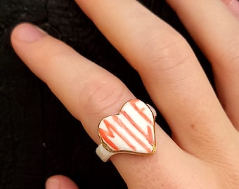 MILF heart, porcelain ring, 22k gold, white/red