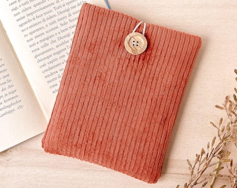 Rote Samt Kindle Tasche, Braune Kindle Tasche, Gepolsterte Kindle Tasche mit Vögeln und Blumen, Ereader Tasche, Eine gepolsterte Tasche für Ihren e-Reader