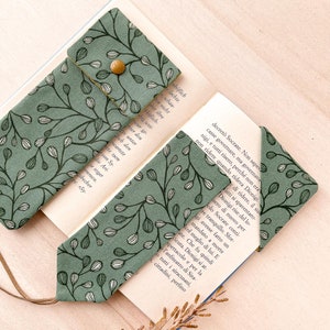Astuccio portapenne con foglie verdi, Astuccio portapenne piatto, Astuccio portapenne, Portapenne estetico, Un accessorio per scrivere