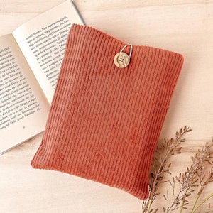 Protège-livre en velours rouge, couverture de livre rembourrée marron, cartable, le cadeau parfait pour votre ami amoureux des livres avec un marque-page gratuit inclus !