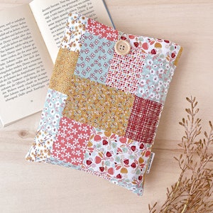 Pochette en patchwork, cartable à fleurs roses et bleues, cartable rembourrée en tissu matelassé avec signet gratuit | Cadeau pour amoureux des livres
