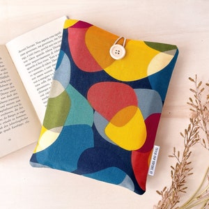 Colorful book sleeve Retro book pouch blue book bag Book lover gift Custodia portalibro in stoffa with free bookmark included!