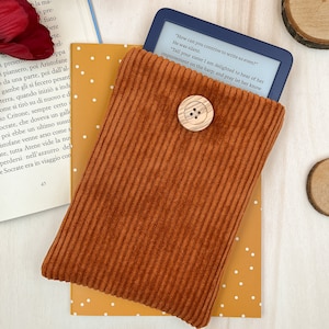 Etui Kindle en velours côtelé - tissu intérieur Liberty, housse Kindle, pochette Kindle orange | Cadeau pour amoureux des livres, étui pour liseuse