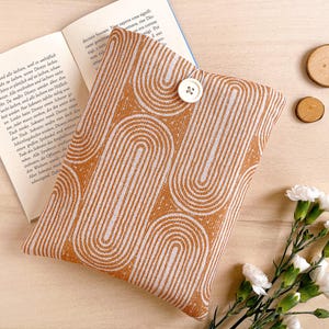 Pochette orange pour livre, pochette pour livre bohème moderne, cadeau pour amoureux des livres, Custodia porta libro in stoffa stile scandinavo | Marque-page gratuit inclus !