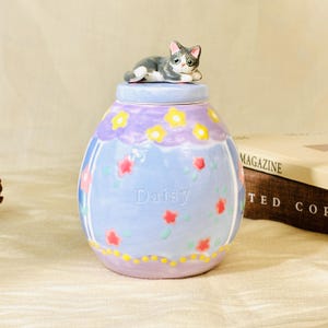 Custom Dreamy Patchwork Floral Pet Urns Blue Lavender Ceramic Yellow Pink Flowers Resting Animal Memorial Jar Keepsake Urn Pet Sympathy Gift