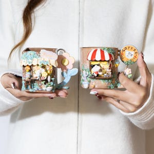 Benutzerdefinierte Haustier Haus Becher personalisierte niedlichen Gedenkkatzenhund Keramik handgemachte Blume Kofffee Tasse Geburtstagsgeschenk für Tierliebhaber Teetasse Fairycore