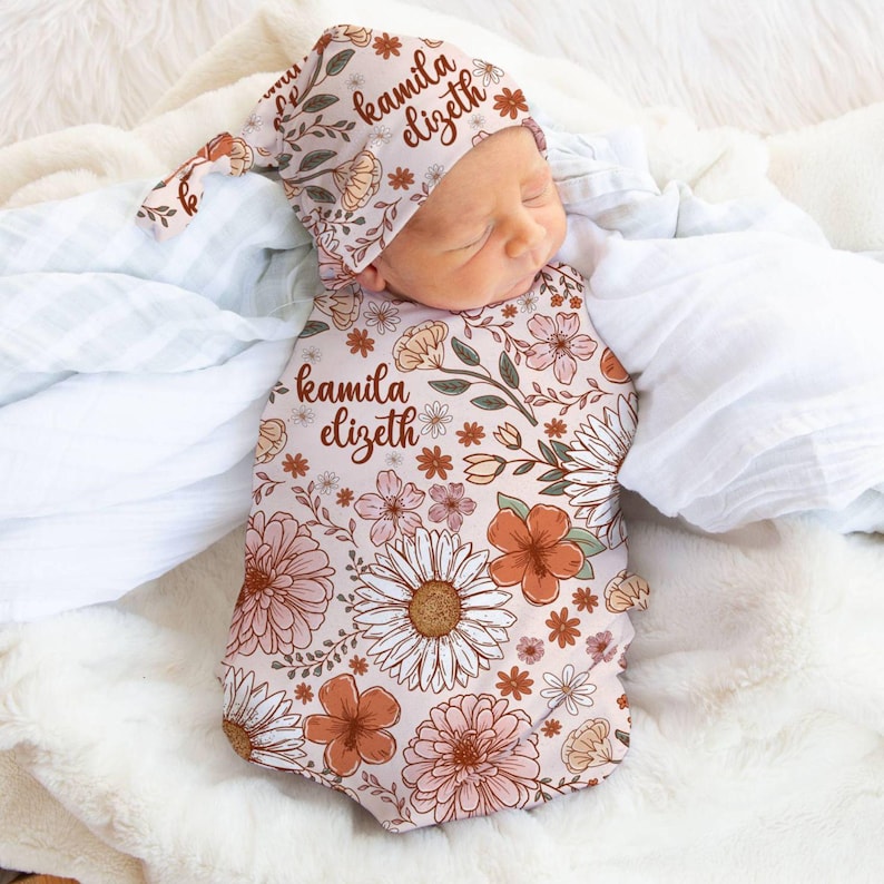 Boho Flower Girl Name Swaddle Blanket Flower Baby Shower Gift Wildflower Newborn Baby Girl Name Swaddle Floral Girl Daisy Newborn Swaddle
