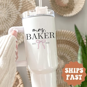Bride Tumbler Personalized Bride 40oz with Name Custom Wedding Day Gift for Mrs. Bride to Be Engagement Gift for Bride Tumbler Bridal Shower