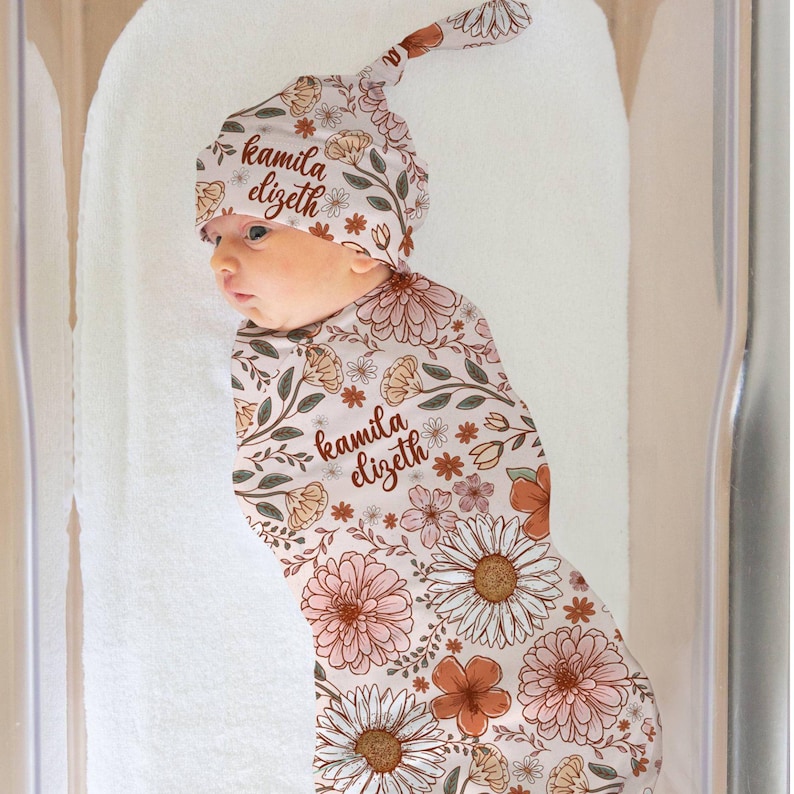 Boho Flower Girl Name Swaddle Blanket Flower Baby Shower Gift Wildflower Newborn Baby Girl Name Swaddle Floral Girl Daisy Newborn Swaddle