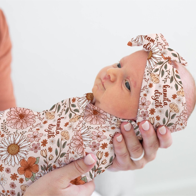 Boho Flower Girl Name Swaddle Blanket Flower Baby Shower Gift Wildflower Newborn Baby Girl Name Swaddle Floral Girl Daisy Newborn Swaddle