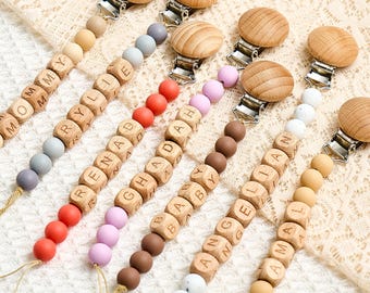 Personalisierter Schnullerclip, individuelles Baby-Dusche-Geschenk, Schnullerclip für Mädchen / Jungen, Baby Binky Halter, Schnullerkette aus Holz, Neugeborene Geschenke