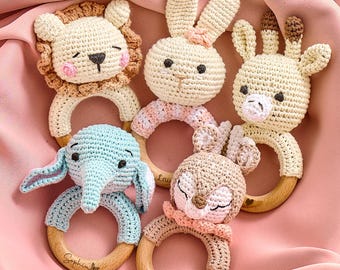 Crochet Toy Rattle for Babies, Custom Baby Grasping Toy, Animal Rattle Toy,Wooden Rattle Ring for Newborn Gift,Personalized Baby Shower Gift