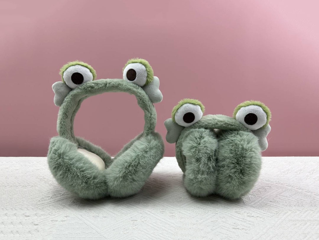 Love Earmuffs Green Big Eyes Earmuffs Quirky Earmuffs Creative Earmuffs
