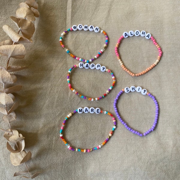 Perlenarmband Buchstaben Bunt „Rainbow“