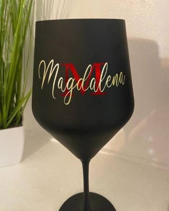 Weinglas schwarz matt personalisiert mit Name in silber oder gold zum Geburtstag